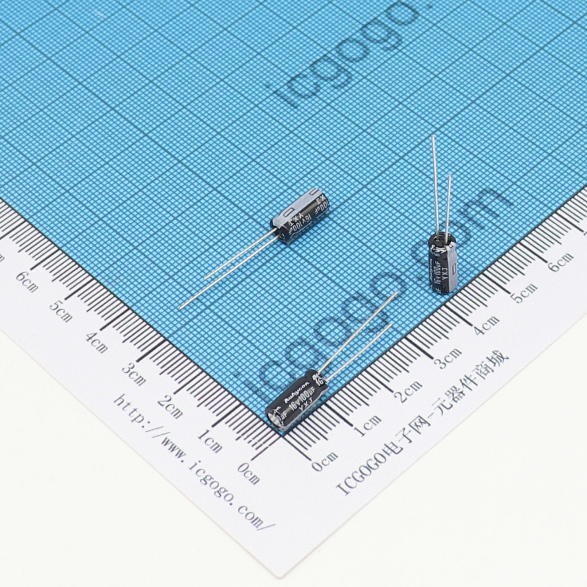 红宝石 直插铝电解电容 16V 100UF φ 5X11mm RUBYCON 16YXJ100M-5X11 YXJ 小型化 长寿命 低阻抗 ±20%